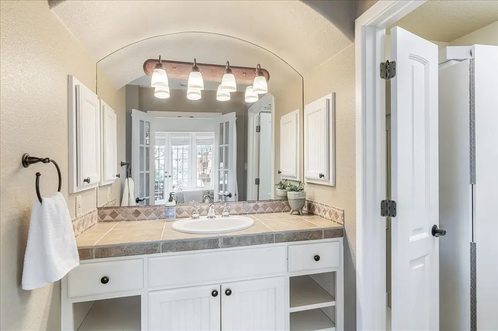 2808 & 2804 Fall Creek Estates Drive Spicewood TX 78669