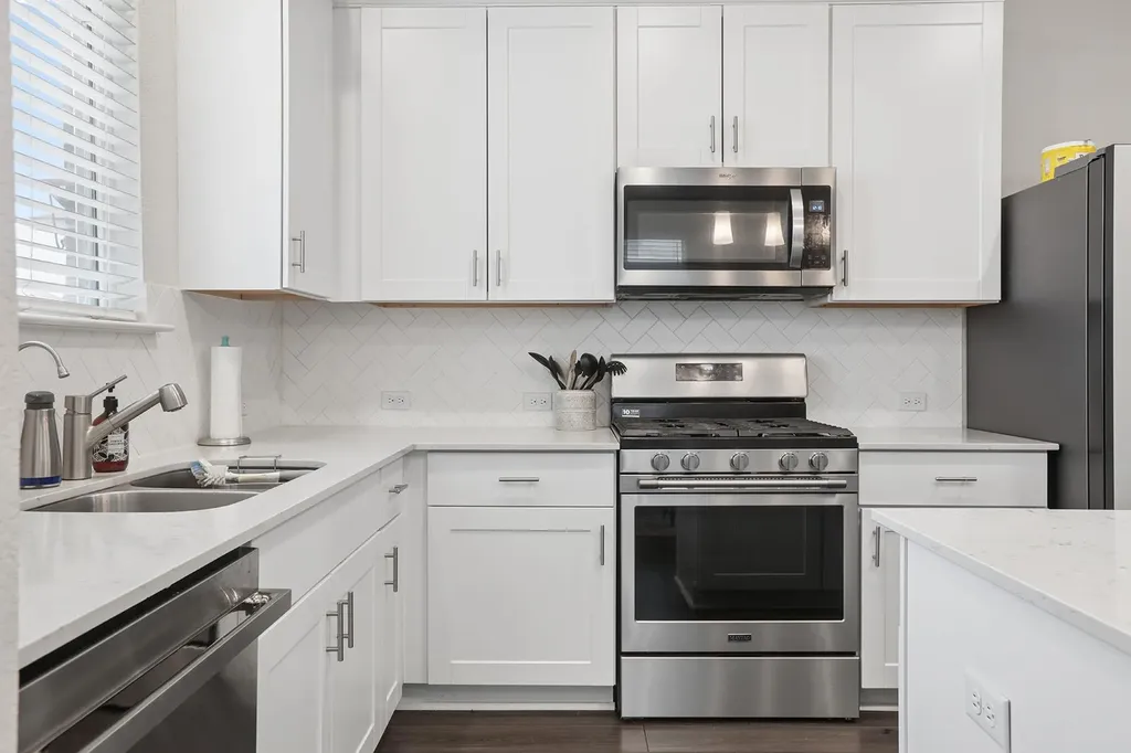 160 Sweetleaf Drive Buda TX 78610