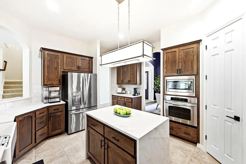 130 Granite Lane Austin TX 78737
