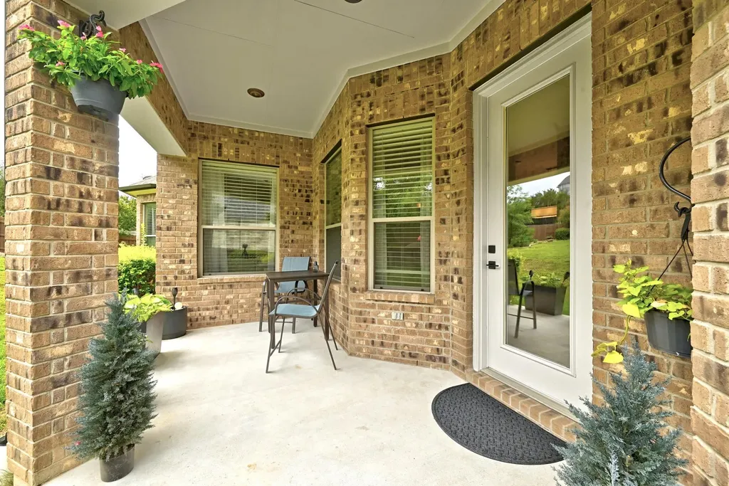 130 Granite Lane Austin TX 78737