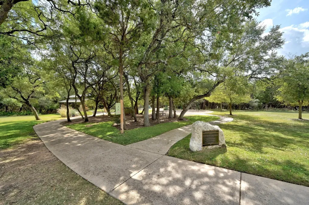 130 Granite Lane Austin TX 78737