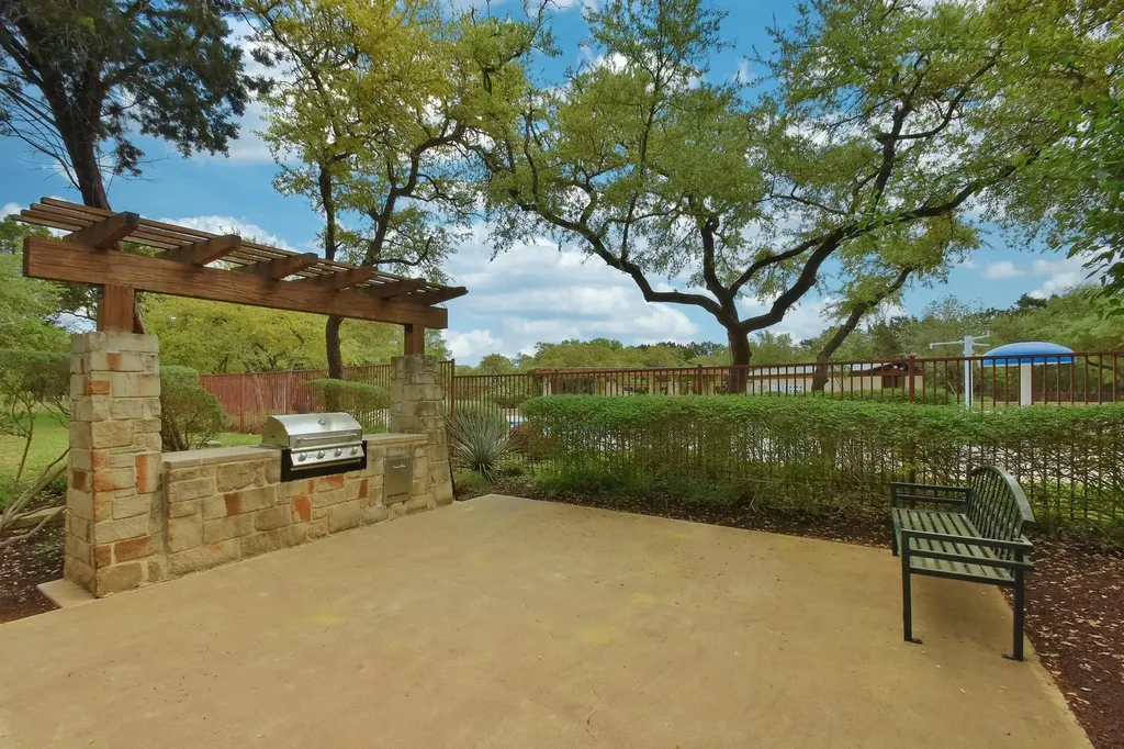 130 Granite Lane Austin TX 78737