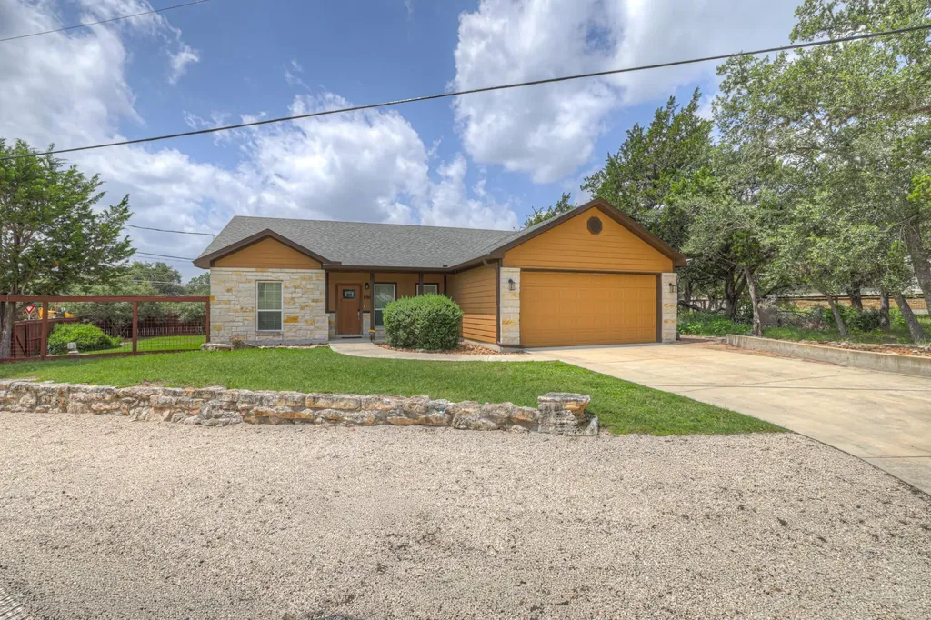 596 Riviera Drive Canyon Lake TX 78133