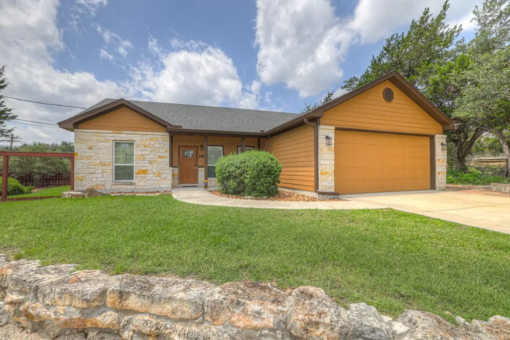 596 Riviera Drive Canyon Lake TX 78133