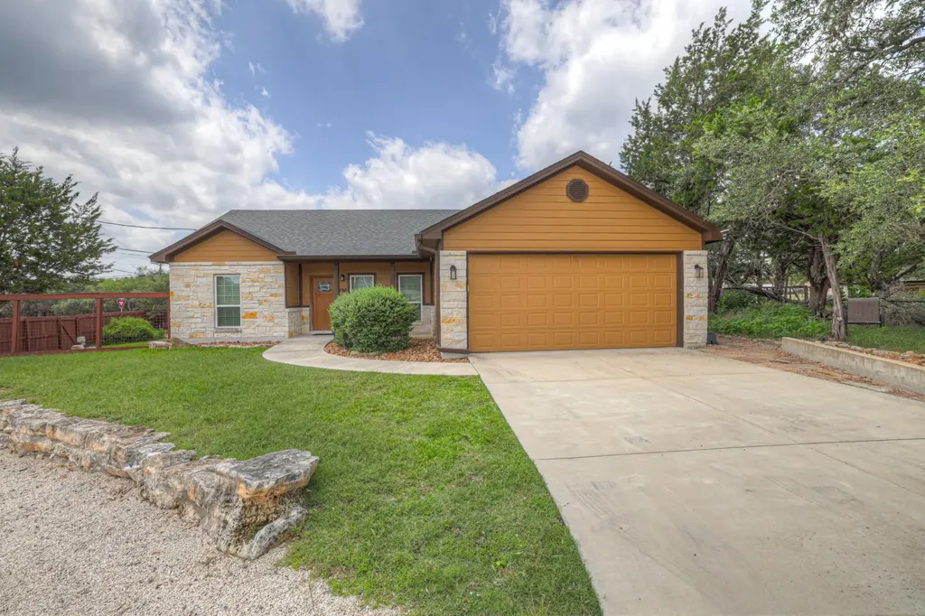 596 Riviera Drive Canyon Lake TX 78133