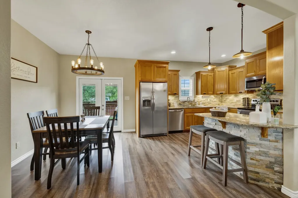 596 Riviera Drive Canyon Lake TX 78133