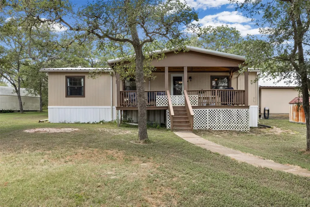 153 Saldana Drive Cedar Creek TX 78612