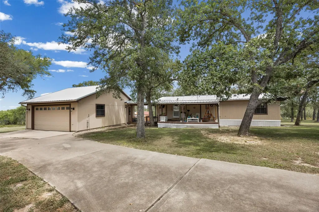 153 Saldana Drive Cedar Creek TX 78612