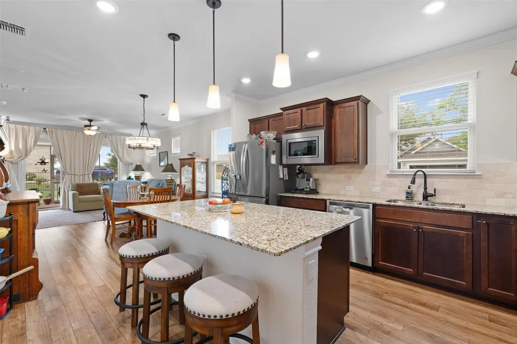 121 Winterhorse Cove Georgetown TX 78633