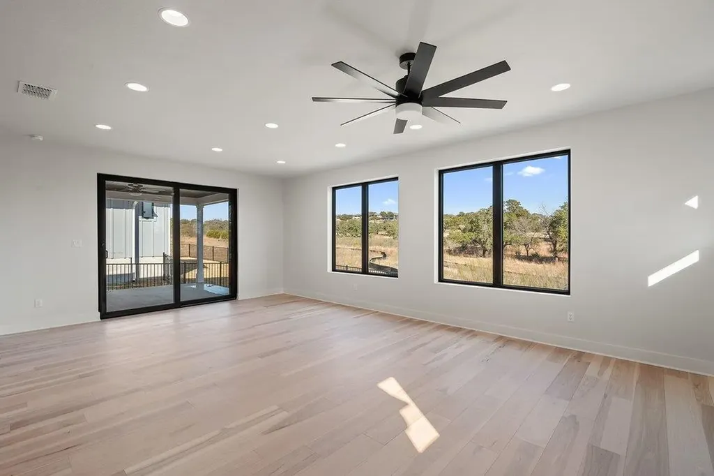 711 N Paleface Ranch Road Spicewood TX 78669