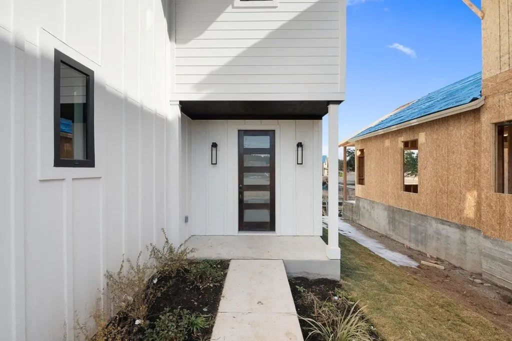 711 N Paleface Ranch Road Spicewood TX 78669