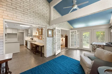 8107 Middle Court Austin TX 78759