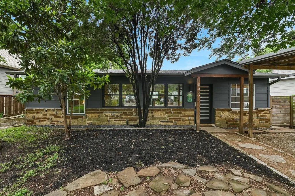 1807 Pasadena Drive Austin TX 78757