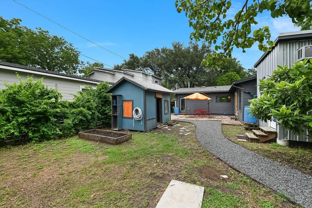 1807 Pasadena Drive Austin TX 78757