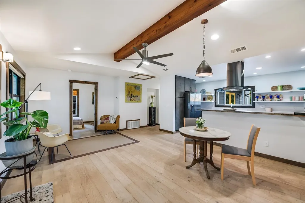 1807 Pasadena Drive Austin TX 78757