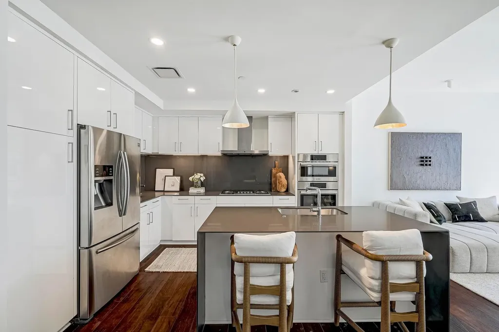 301 West Avenue Austin TX 78701