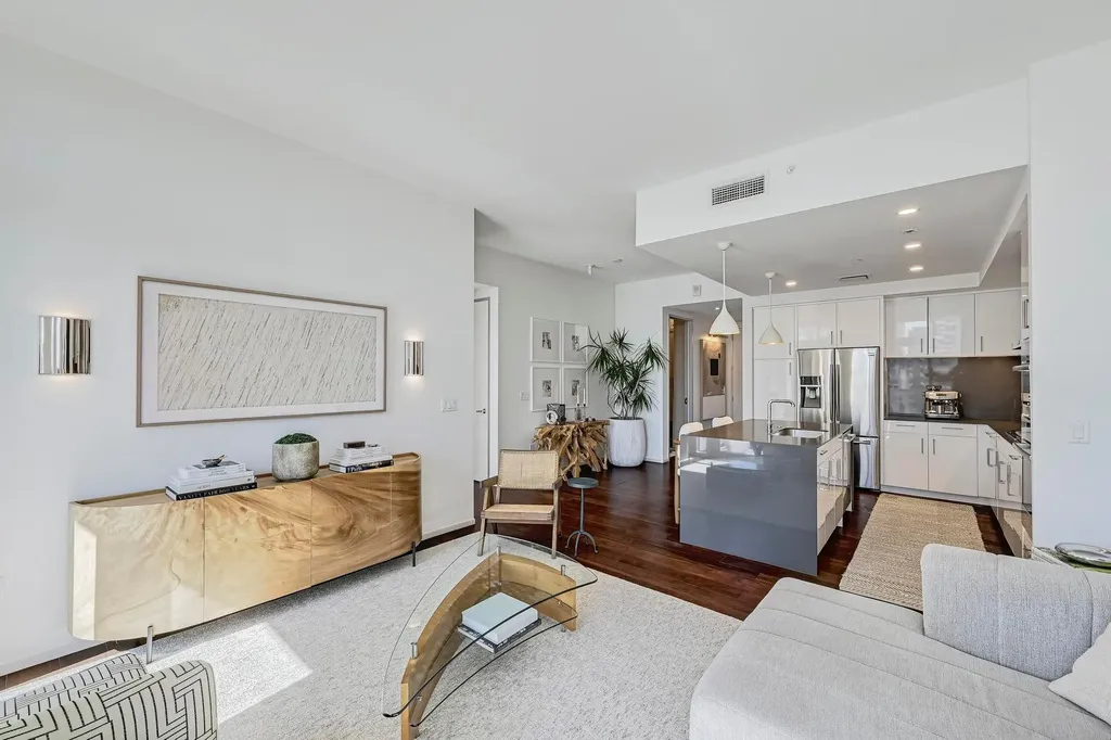 301 West Avenue Austin TX 78701