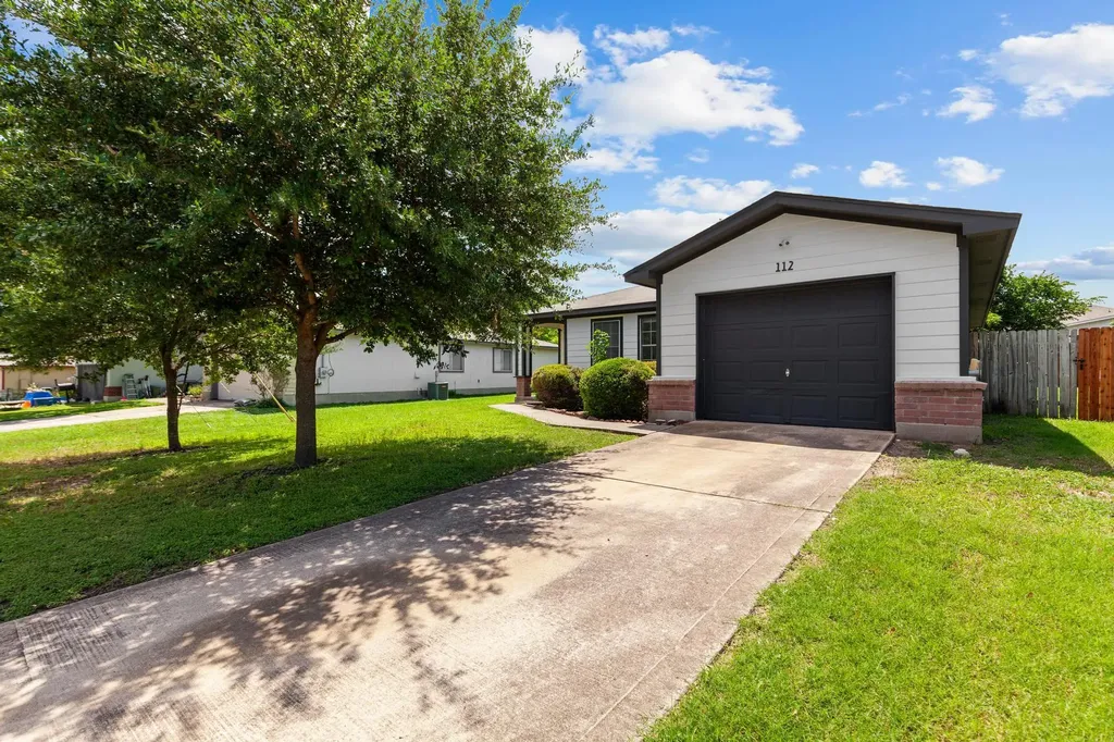 112 James Lin Circle Kyle TX 78640
