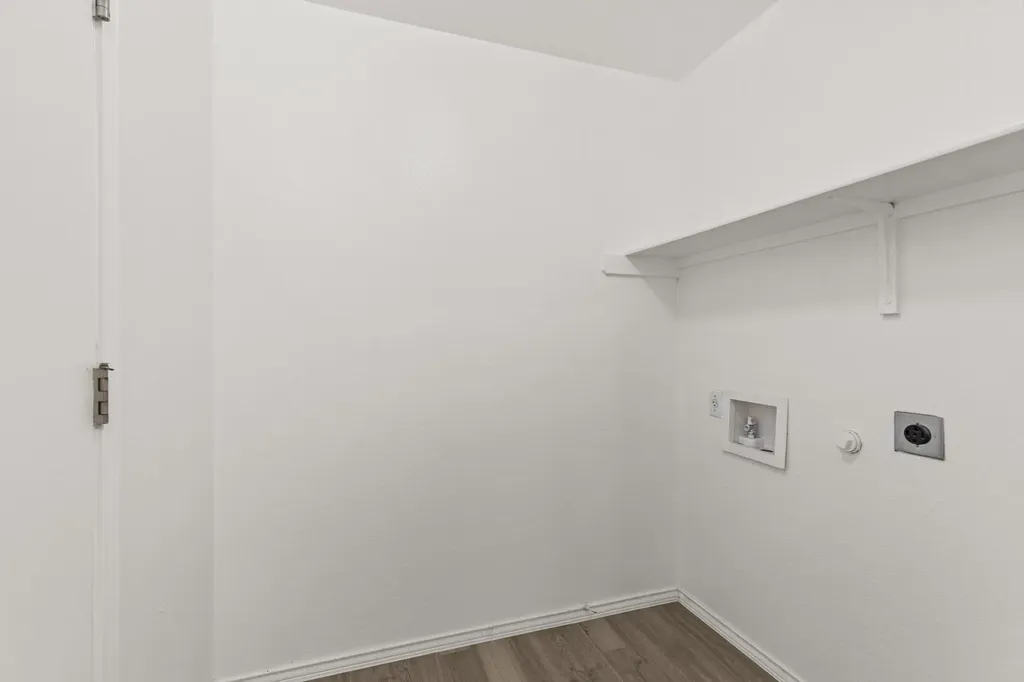 112 James Lin Circle Kyle TX 78640