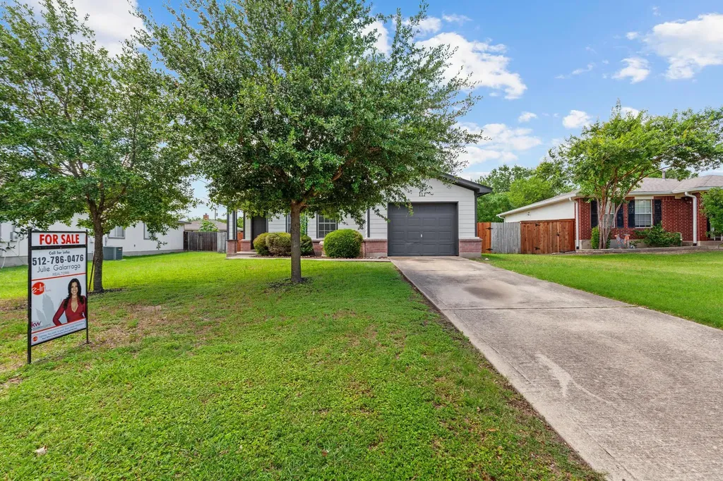 112 James Lin Circle Kyle TX 78640