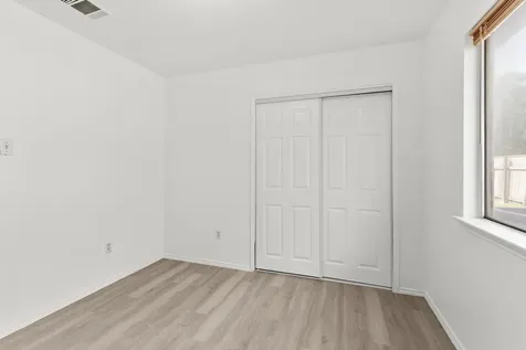 112 James Lin Circle Kyle TX 78640
