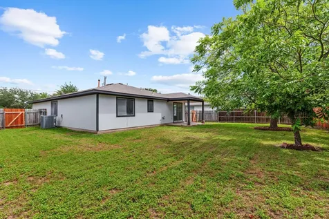 112 James Lin Circle Kyle TX 78640