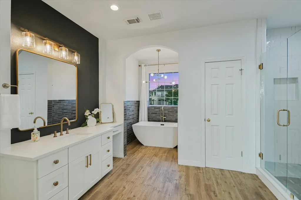 4501 Golf Vista Drive Austin TX 78730