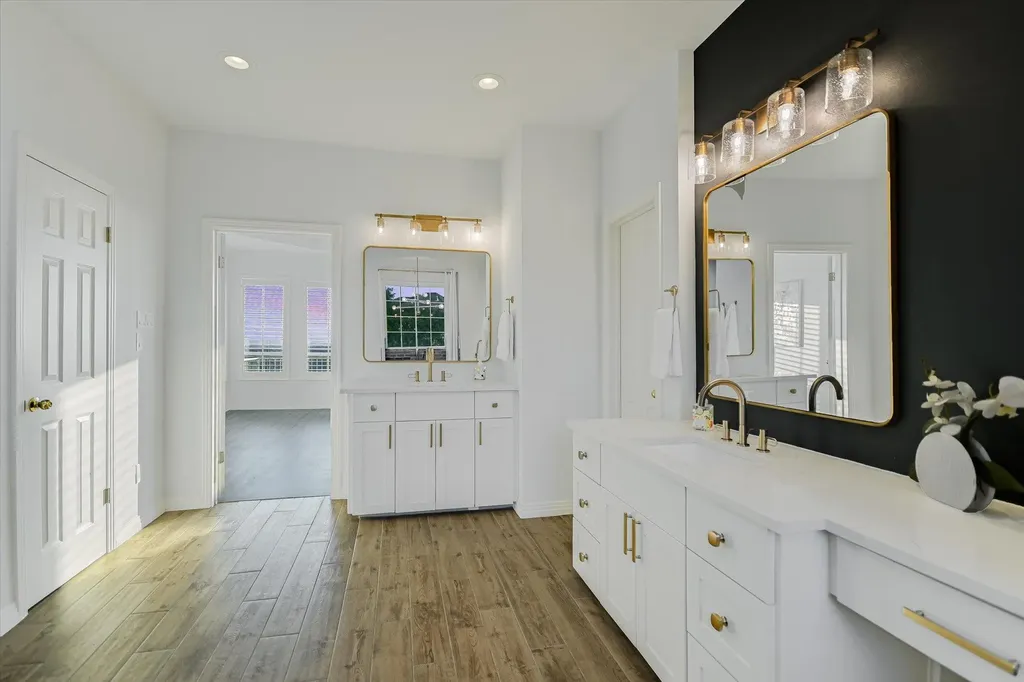 4501 Golf Vista Drive Austin TX 78730