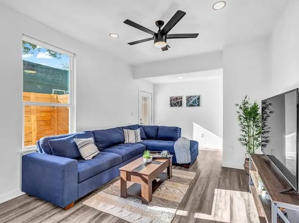 3104 E 16th Street Austin TX 78702
