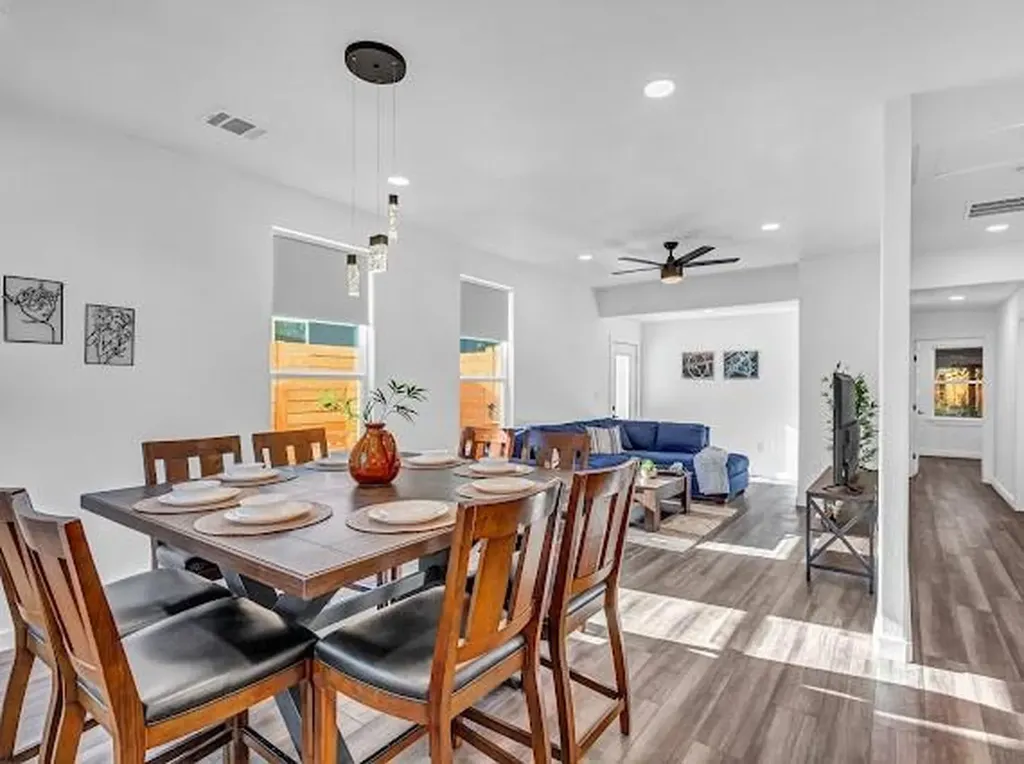 3104 E 16th Street Austin TX 78702