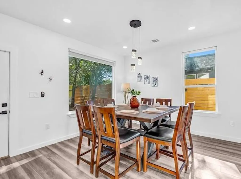 3104 E 16th Street Austin TX 78702