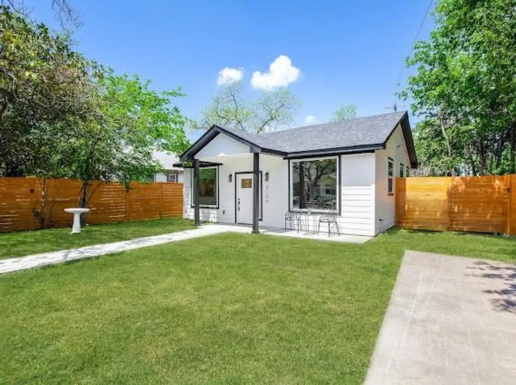 3104 E 16th Street Austin TX 78702