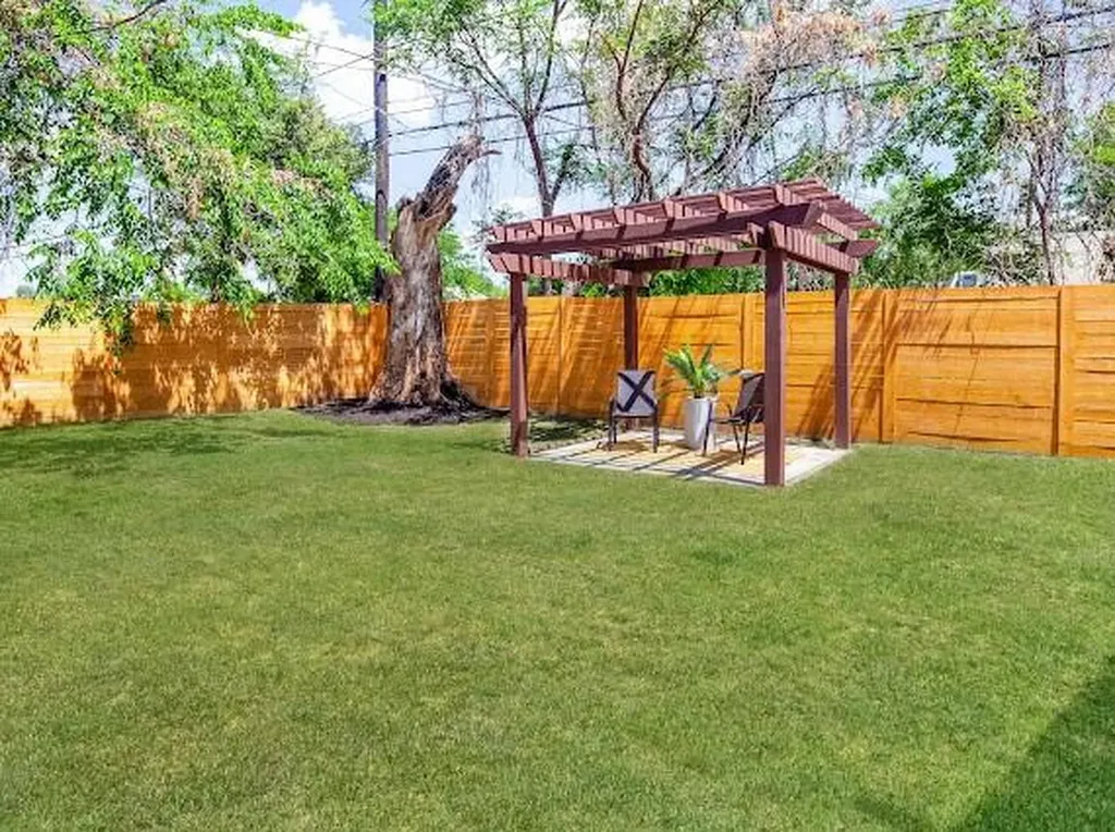 3104 E 16th Street Austin TX 78702