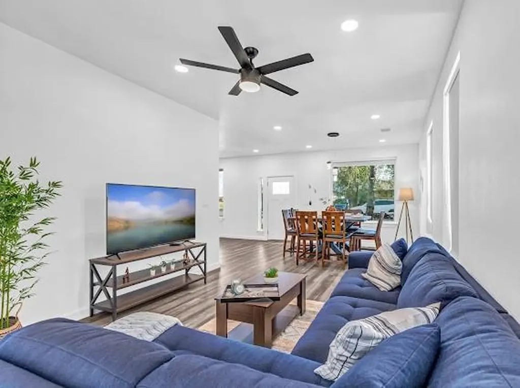3104 E 16th Street Austin TX 78702