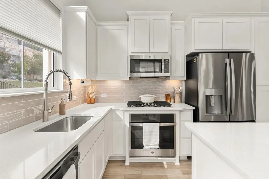 115 Beneteau Drive Austin TX 78738