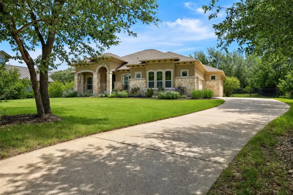 17001 Northlake Hills Drive Jonestown TX 78645