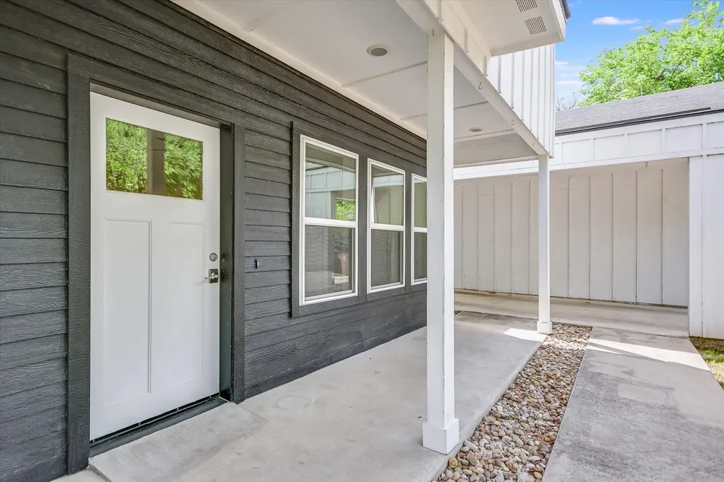 1121 Walton Lane Austin TX 78721