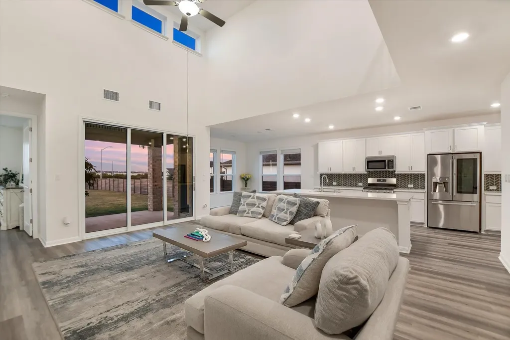 737 Leeward Pass Leander TX 78641