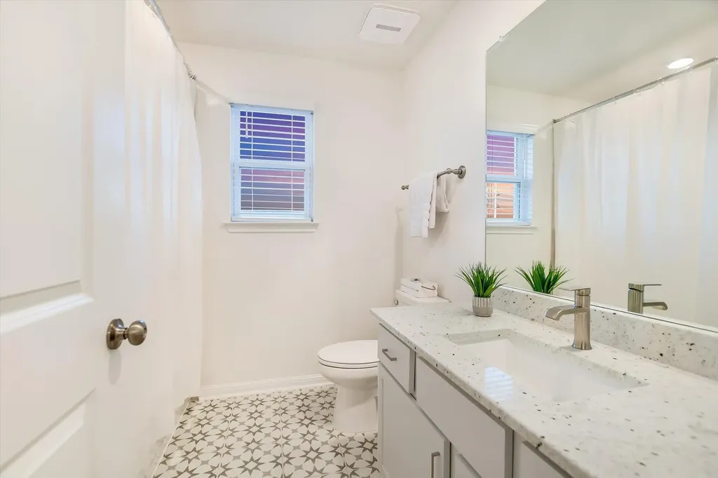 737 Leeward Pass Leander TX 78641