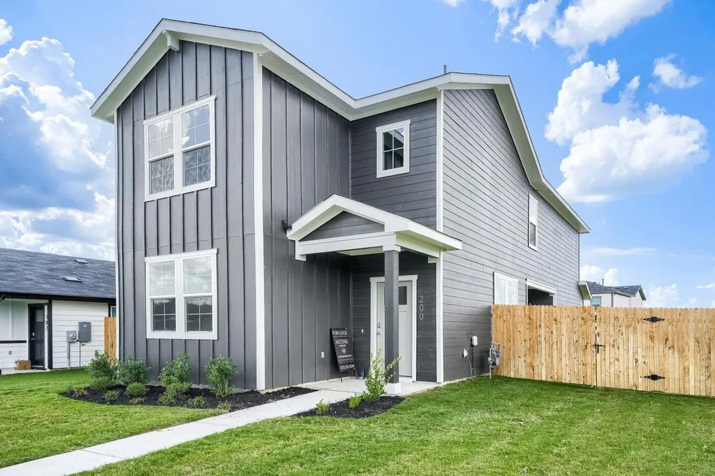 200 Constanza Trail Bastrop TX 78602