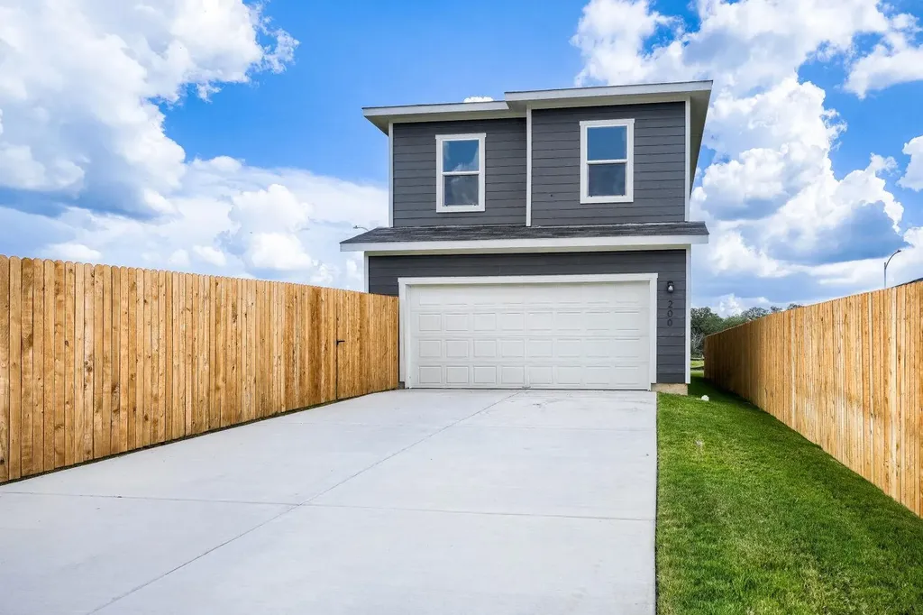 200 Constanza Trail Bastrop TX 78602