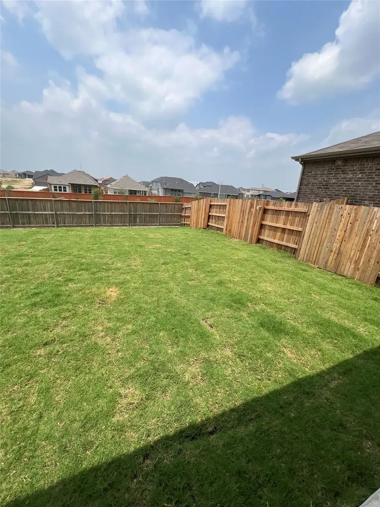 499 Tree Nut Loop Buda TX 78610