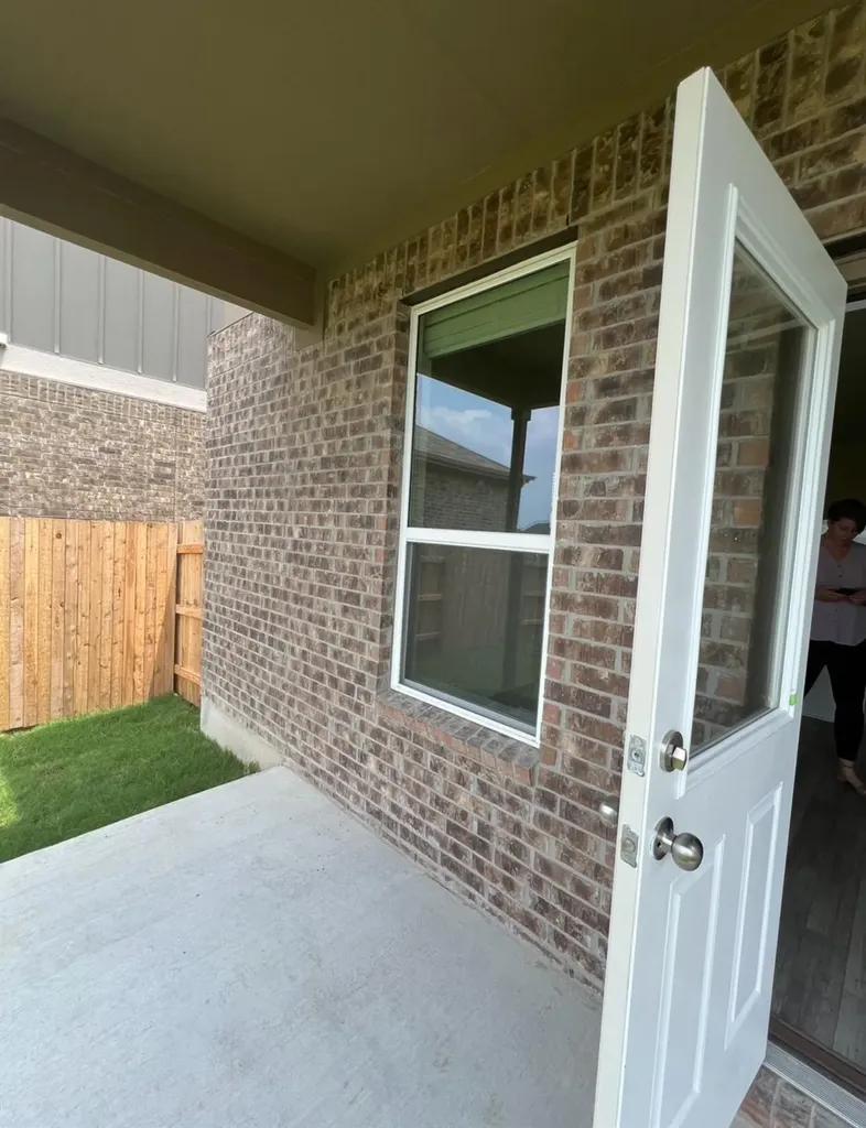 499 Tree Nut Loop Buda TX 78610