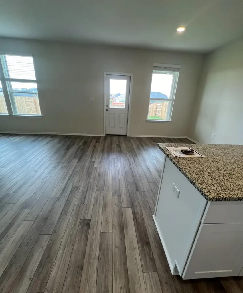 499 Tree Nut Loop Buda TX 78610