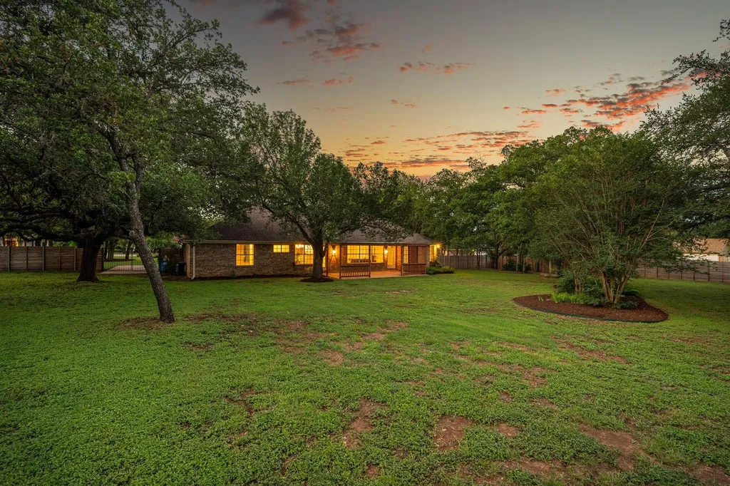 3501 Corner Brook Cove Austin TX 78739