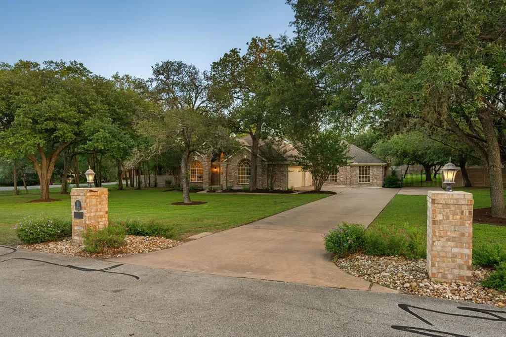 3501 Corner Brook Cove Austin TX 78739