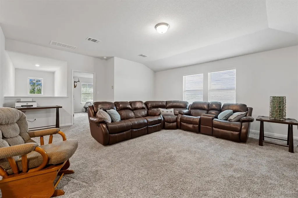 612 Sigourney Way Leander TX 78641