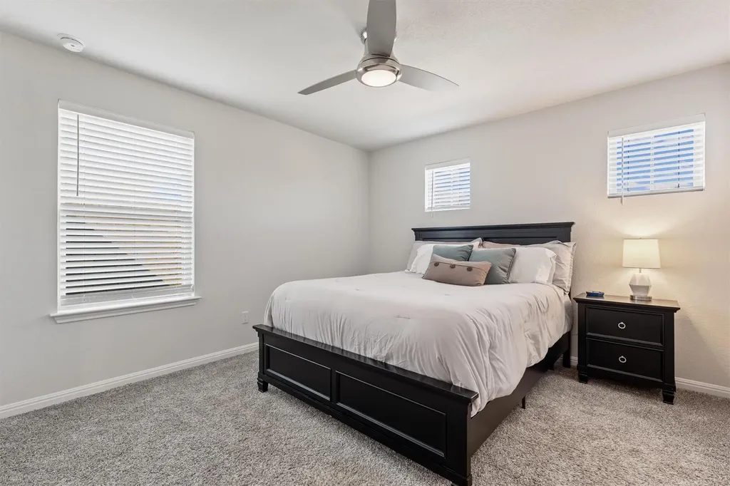 612 Sigourney Way Leander TX 78641
