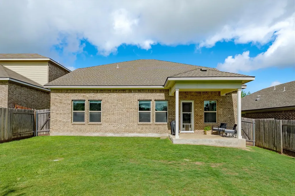 612 Sigourney Way Leander TX 78641
