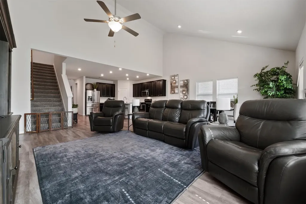 612 Sigourney Way Leander TX 78641